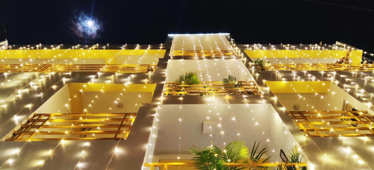 The White Canyon Hotel Varanasi Exterior photo
