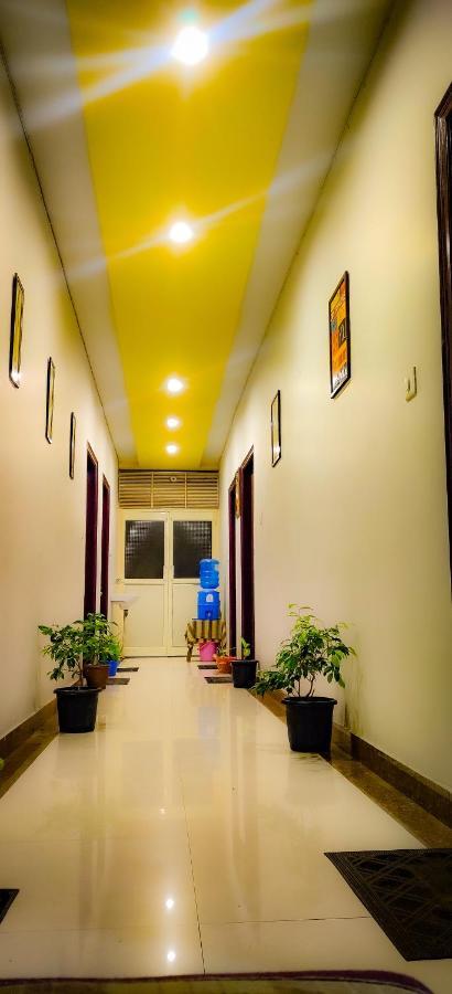 The White Canyon Hotel Varanasi Exterior photo