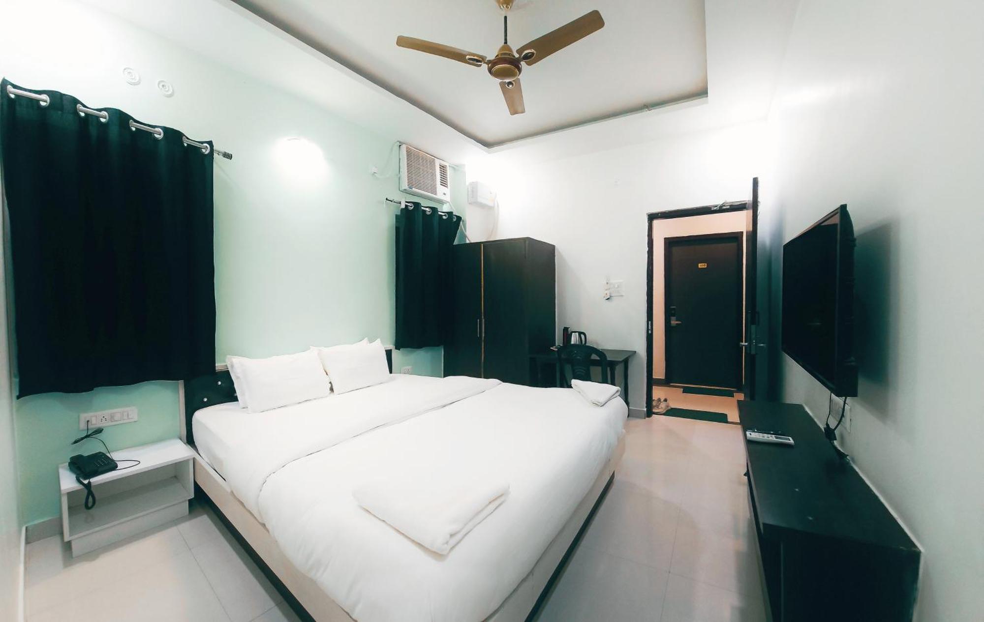 The White Canyon Hotel Varanasi Exterior photo