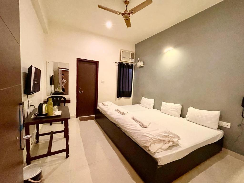The White Canyon Hotel Varanasi Exterior photo